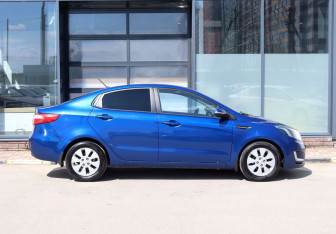 Подержанный автомобиль Kia Rio Sedan 2012 года (8 фото)