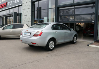 Подержанный автомобиль Geely Emgrand EC7 Sedan 2013 года (5 фото)