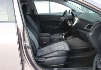 Подержанный автомобиль Hyundai Solaris Sedan 2018 года (12 фото)