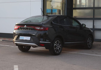 Подержанный автомобиль Renault Arkana 2019 года (5 фото)