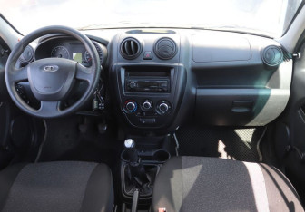Подержанный автомобиль LADA (ВАЗ) Granta Sedan 2012 года (14 фото)