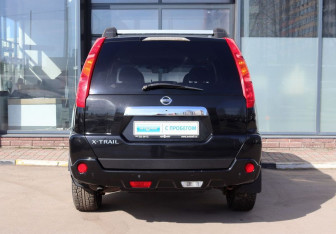 Подержанный автомобиль Nissan X-Trail 2008 года (4 фото)