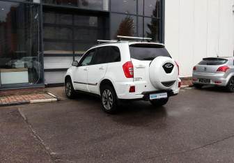 Подержанный автомобиль Chery Tiggo 3 2018 года (3 фото)