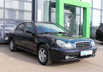 Подержанный автомобиль Hyundai Sonata 2008 года (7 фото)