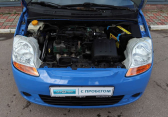 Подержанный автомобиль Chevrolet Spark 2006 года (10 фото)