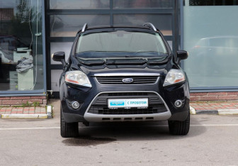 Подержанный автомобиль Ford Kuga 2012 года (3 фото)