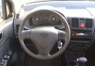 Подержанный автомобиль Hyundai Getz 2010 года (15 фото)