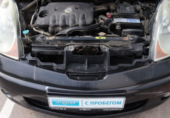 Подержанный автомобиль Nissan Note 2007 года (17 фото)
