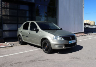 Подержанный автомобиль Renault Logan Sedan 2012 года (2 фото)