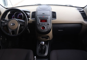 Подержанный автомобиль Kia Soul 2013 года (14 фото)