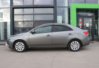 Подержанный автомобиль Kia Cerato Sedan 2011 года (2 фото)