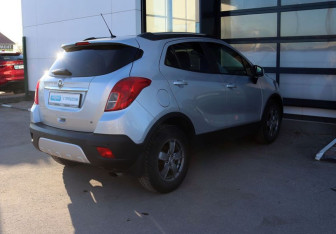 Подержанный автомобиль Opel Mokka 2013 года (5 фото)