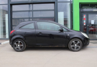 Подержанный автомобиль Opel Corsa 2008 года (6 фото)