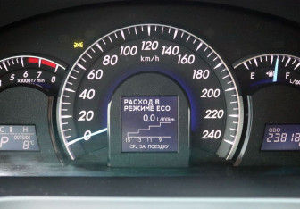 Подержанный автомобиль Toyota Camry Sedan 2013 года (17 фото)