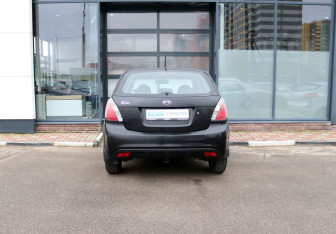 Подержанный автомобиль Kia Rio Hatchback 2010 года (4 фото)