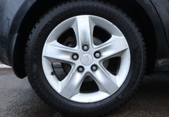Подержанный автомобиль Kia Ceed Hatchback 2007 года (17 фото)
