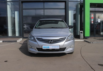 Подержанный автомобиль Hyundai Solaris Sedan 2014 года (8 фото)