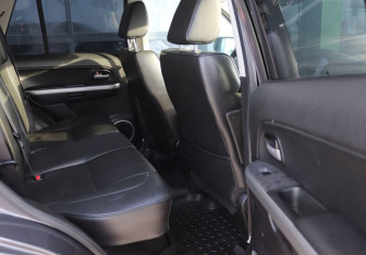 Подержанный автомобиль Suzuki Grand Vitara 2008 года (10 фото)