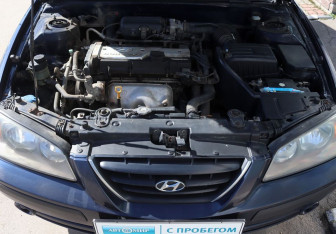Подержанный автомобиль Hyundai Elantra Sedan 2006 года (16 фото)