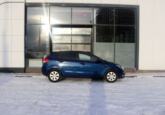 Подержанный автомобиль Kia Rio Hatchback 2016 года (6 фото)