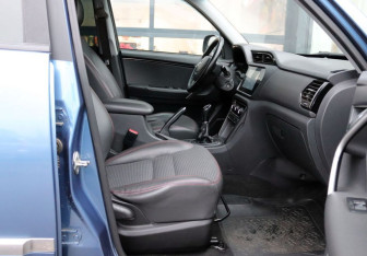 Подержанный автомобиль Chery Tiggo 3 2017 года (12 фото)