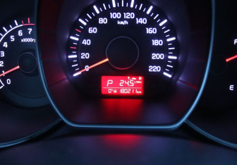 Подержанный автомобиль Kia Rio Hatchback 2016 года (17 фото)