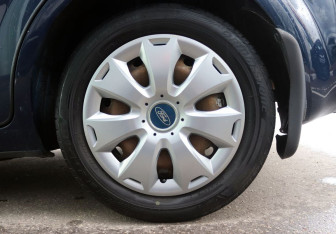 Подержанный автомобиль Ford Focus Hatchback 2011 года (17 фото)