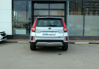 Подержанный автомобиль Geely Emgrand X7 2018 года (4 фото)