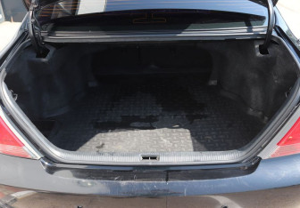 Подержанный автомобиль Toyota Camry Sedan 2005 года (9 фото)