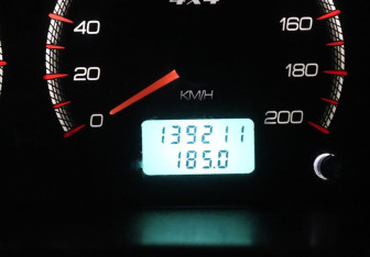 Подержанный автомобиль Chevrolet Niva 2011 года (16 фото)