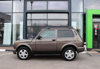 Подержанный автомобиль LADA (ВАЗ) 2121 (4x4) 2018 года (2 фото)