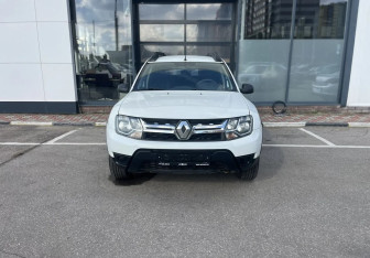 Подержанный автомобиль Renault Duster 2016 года (6 фото)