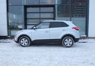 Подержанный автомобиль Hyundai Creta 2019 года (2 фото)