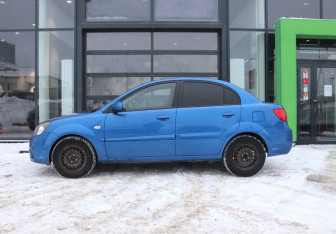 Подержанный автомобиль Kia Rio Sedan 2010 года (2 фото)