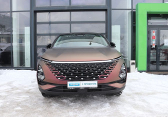 Подержанный автомобиль Omoda C5 2024 года (8 фото)