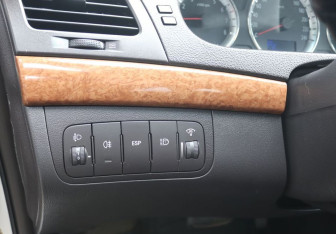 Подержанный автомобиль Hyundai Sonata 2008 года (16 фото)