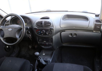 Подержанный автомобиль LADA (ВАЗ) Kalina Wagon 2011 года (14 фото)