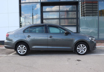 Подержанный автомобиль Volkswagen Polo Sedan 2020 года (6 фото)