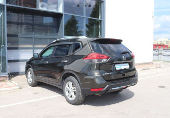 Подержанный автомобиль Nissan X-Trail 2019 года (3 фото)