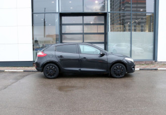 Подержанный автомобиль Renault Megane Hatchback 2009 года (6 фото)