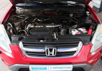 Подержанный автомобиль Honda CR-V 2003 года (16 фото)