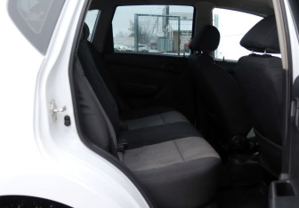 Подержанный автомобиль Chevrolet Aveo Hatchback 2010 года (12 фото)