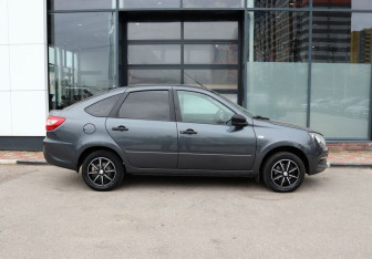 Подержанный автомобиль LADA (ВАЗ) Granta Hatchback 2018 года (6 фото)