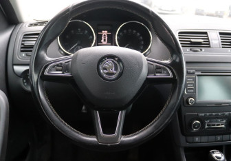 Подержанный автомобиль Skoda Yeti 2014 года (13 фото)