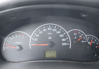 Подержанный автомобиль LADA (ВАЗ) Priora Hatchback 2008 года (16 фото)