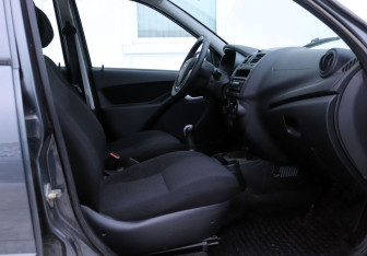 Подержанный автомобиль LADA (ВАЗ) Kalina Hatchback 2014 года (12 фото)