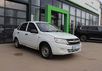 Подержанный автомобиль LADA (ВАЗ) Granta Sedan 2014 года (7 фото)