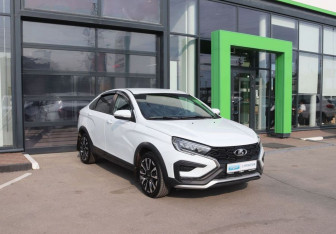Подержанный автомобиль LADA (ВАЗ) Vesta Sedan 2023 года (7 фото)