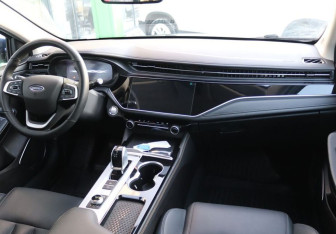 Подержанный автомобиль Omoda S5 2023 года (13 фото)