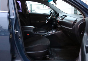 Подержанный автомобиль Kia Sportage 2011 года (13 фото)